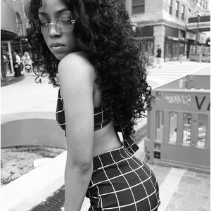 SMALL BLACK AND WHITE SHEIN 2 PIECE SET **** SEE LAST PHOTO